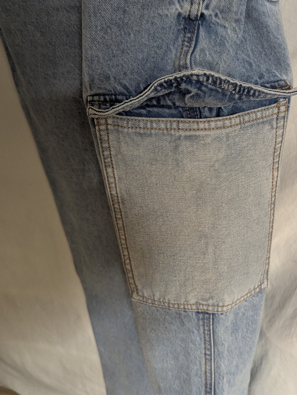 Celebrity Pink Light Wash Denim Overalls Scoop Neck, 7 Pockets Size L - Picture 7 of 10